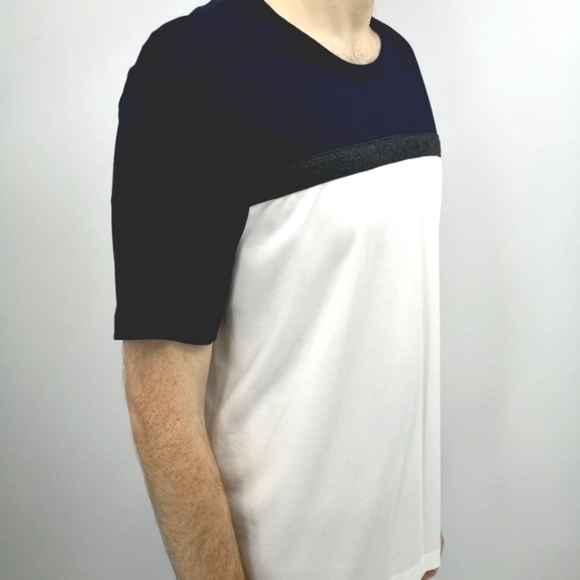 Banana Republic Men's XL Luxury Touch White Crew Neck Blue White Tee Shirt - Picture 2 of 7